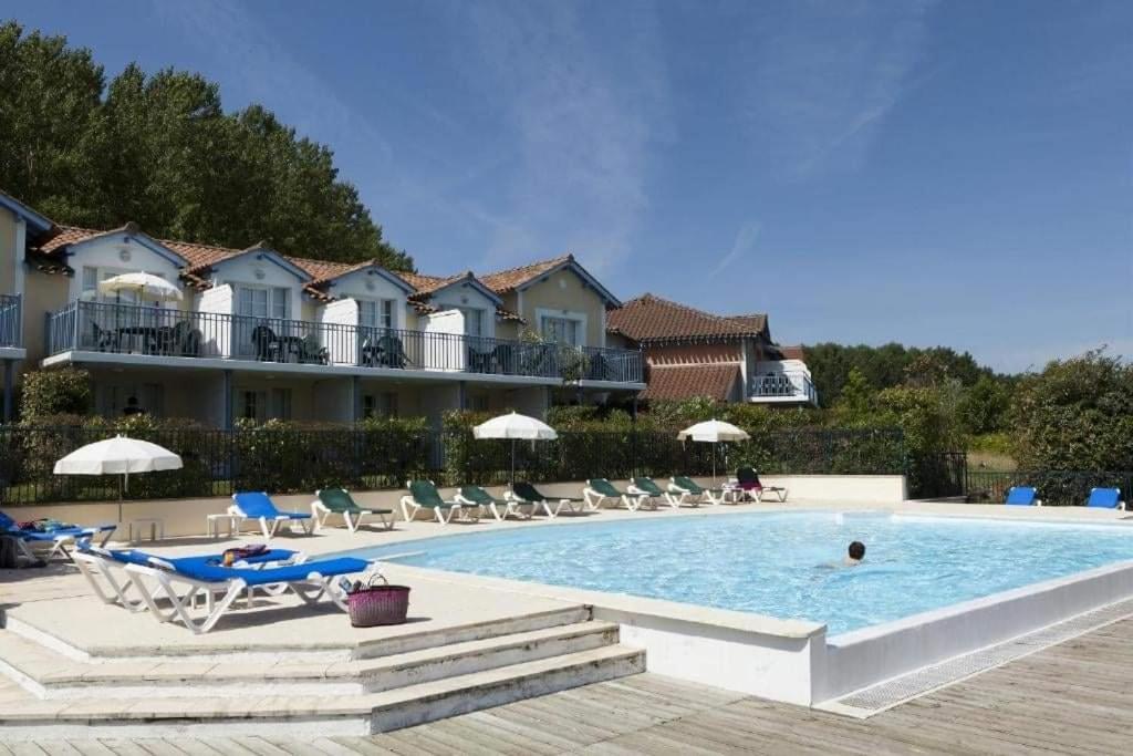 Appartement Au Calme Face Au Lac Marciac Exterior photo